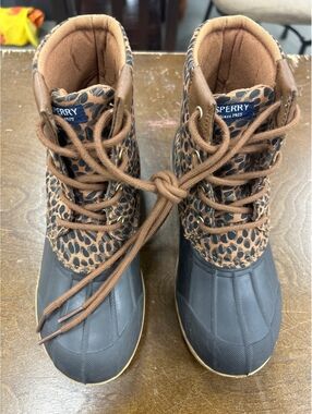 Sperry Waterproof Duck Boots Size 3 with Leopard Print, Size 3M